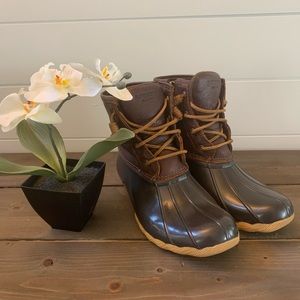 Sperry duck boots brown size 8